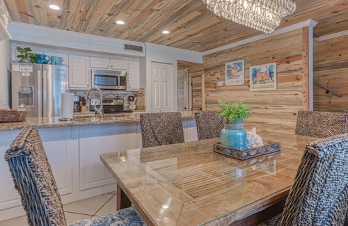 Miramar Beach House | Beach Service ! Beach Access! Blue Surf 25!