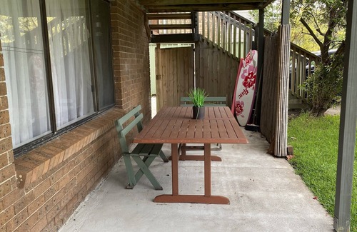 Vincentia Apartment | Beach shack by the beach -Jervis Bay
