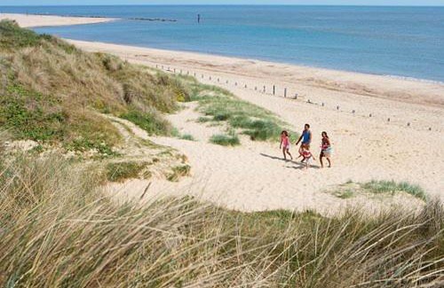 Caister-on-Sea Resort | BEACH SIDE CARAVAN - haven - Caister on sea