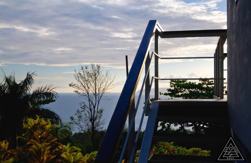 Pavones Cabin | Beach Side Cozy Studio with Amazing Ocean Views
