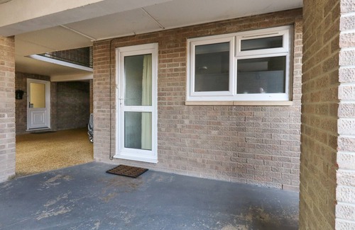 West Bay Cottage | Beach Side