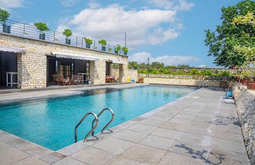 Pangandaran Villa | Beach Strip Villa