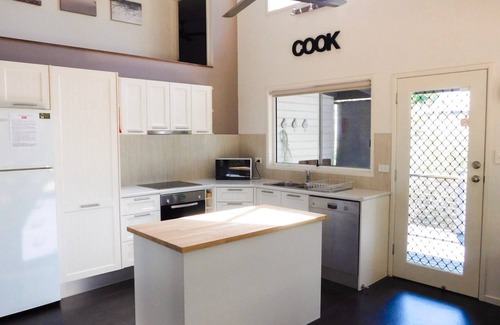 Toogoom House | Beach Tails - Toogoom- Beachfront - 3BR- Pets Welcome