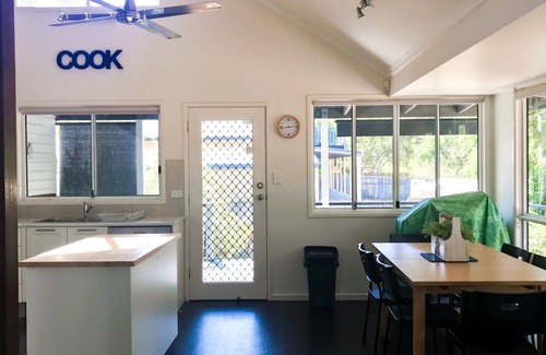 Toogoom House | Beach Tails - Toogoom- Beachfront - 3BR- Pets Welcome