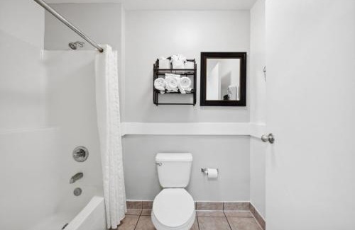 Panama City Beach Hotel | Beach Tower Beachfront Hotel, a By The Sea Resort