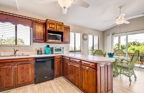 Tybee Island House | Beach Vacation! Walkable to Dining&Shopping-Unit C