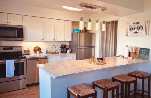 Estate Golden Rock Condo | Beach View 2/2 Condo w/Pool and AC