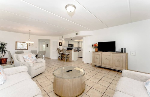 South Padre Island Condo | Beach View 210 - Well equipped;Sweet digs;Family Friendly;Fun area