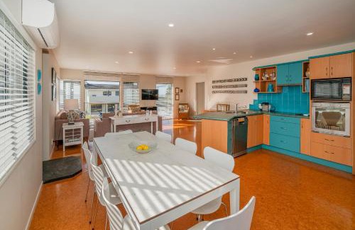 Pauanui House | Beach View Bliss - Pauanui Holiday Home