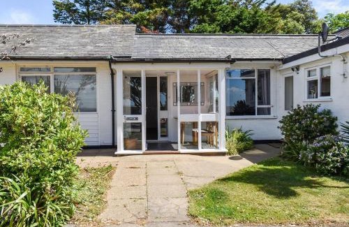 Felixstowe House | Beach View Cottage