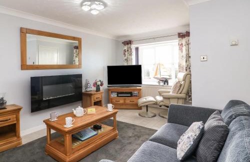 Wyke Regis Apartment | Beach View House
