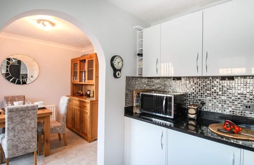 Wyke Regis Cottage | Beach View House