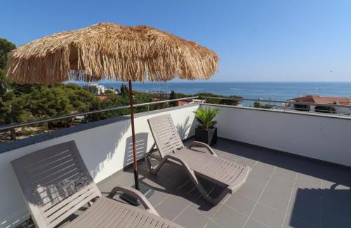 Calicos House | Beach View
