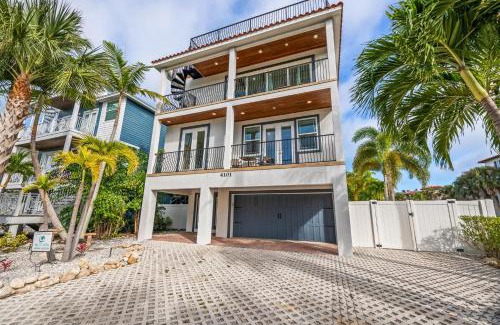 Holmes Beach House | Beach View Retreat