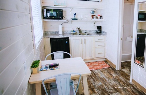 Steele Creek Cabin | Beach-view Studio Cabin with Private Porch - #13