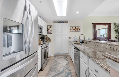 Pensacola Beach Condo | 🏝️Beach Views-Walk2Beach-Pool-2BR South Harbour 4E