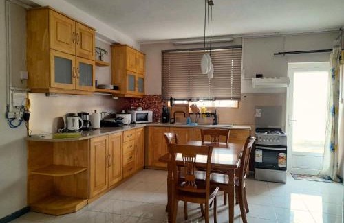 Flic-en-Flac Apartment | Beach Villa in Flic en Flac (5min from beach)