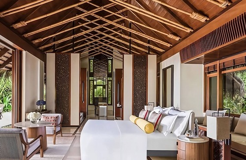 Reethi Rah Hotel | Beach Villa King at One&Only Reethi Rah, Private Beach, Balcony!