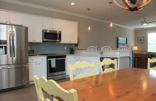 Atlantic Beach Villa | Beach Villa with Tropical Pool