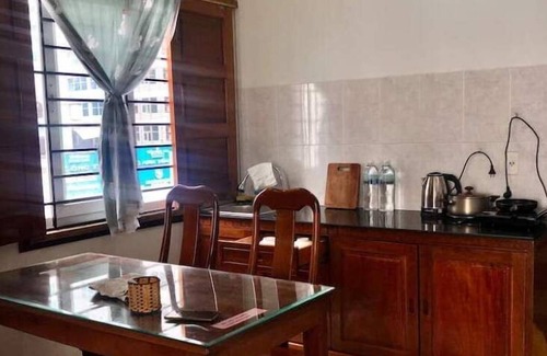Tran Phu Beach House | Beach-walk: Central Studio with Vietnamese Family