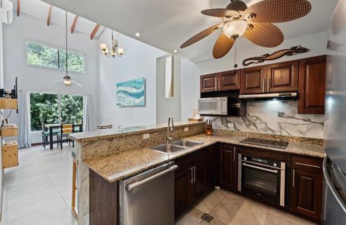 Potrero House | Beach walkable loft condo with pool