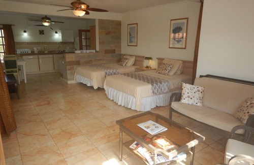 Arashi Apartment | Beach White Villa Studio with additional bedroom for 4 people, best snorkl
