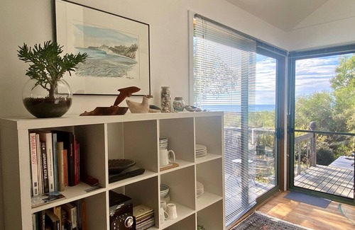 Bream Creek Apartment | Beachbreaks Studio Marion Bay.