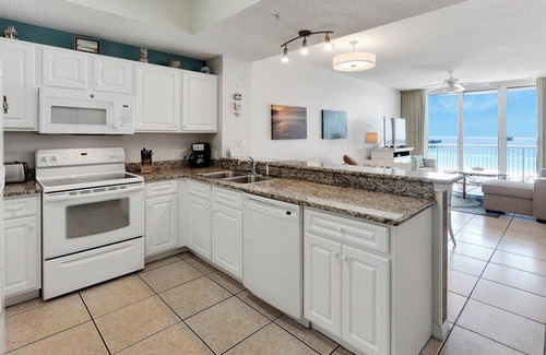 Navarre Beach Condo | Beachcomber 3 Bedrooms | 2 Bathrooms | Sleeps 8 | 4th Floor