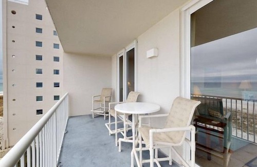 Navarre Beach Condo | Beachcomber 3 Bedrooms | 2 Bathrooms | Sleeps 8 | 4th Floor