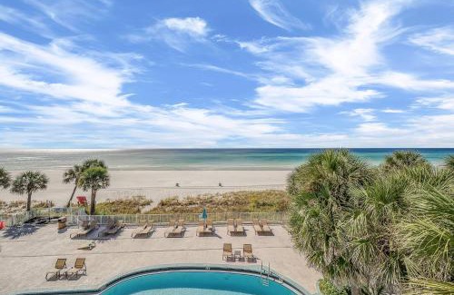 Panama City Beach Hotel | Beachcomber Beachfront Hotel, a By The Sea Resort