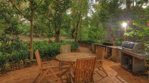 Lord Howe Island Bed & Breakfast | Beachcomber Lodge