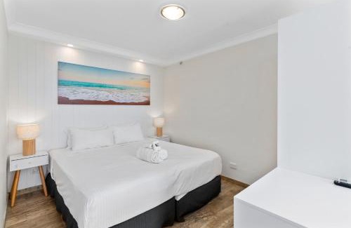 Surfers Paradise Apartment | Beachcomber Resort - Official