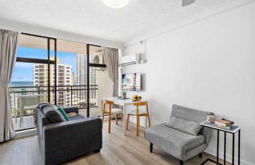 Surfers Paradise Apartment | Beachcomber Resort - Official