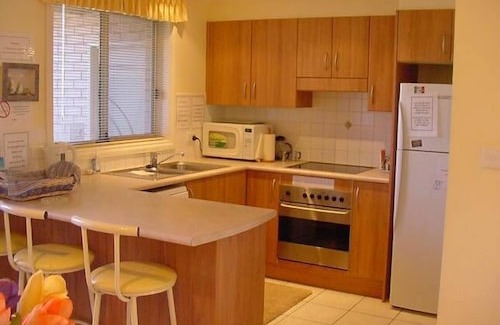Vincentia House | Beachcomber/SeaChange Beach Town/House/Serviced Apartment