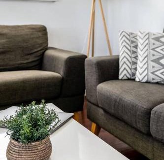Yamba House | BEACHED @ YAMBA (water views, dog friendly, air con)