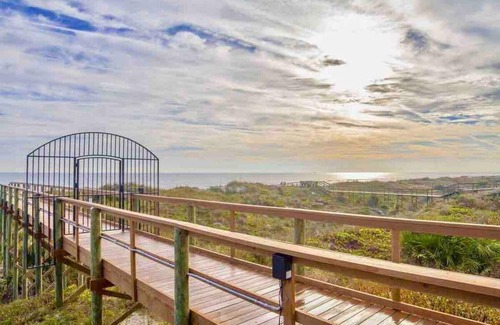 Crescent Beach Condo | Beachers Lodge Oceanfront! Crescent Beach- 9.34 miles from downtown St Augustine