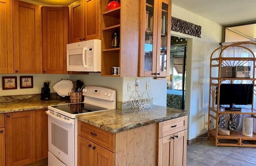 Maunaloa Condo | Beaches, Beaches, Beaches! West Molokai. Remote and Private. Hawaii's best.