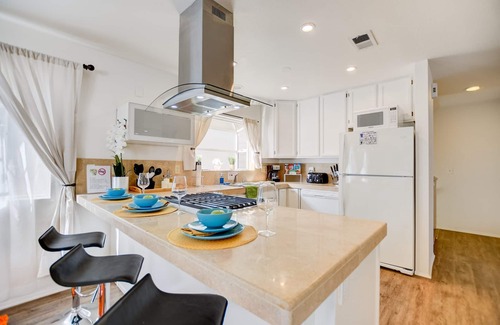 Mission Beach House | ☀BEACHES FULLY OPEN! 75% OFF FOR SUMMER! HUGE MODERN 3BR 3BA!☀