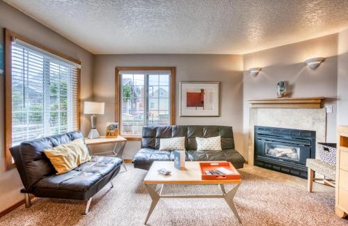 Downtown Cannon Beach Apartment | Beaches Inn | Puffins Place Cabana