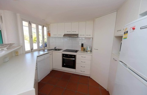 Wongaling Beach Apartment | Beaches No 6 - Beachfront Views