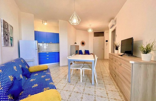 Porto Santa Margherita Apartment | Beachfront flat with sea view