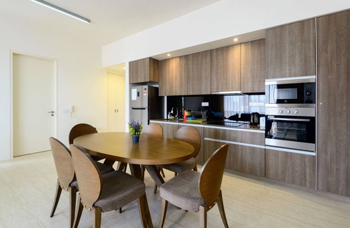 Batu Ferringhi Apartment | Beachfront 2 bedroom Apartment/Near Night Market
