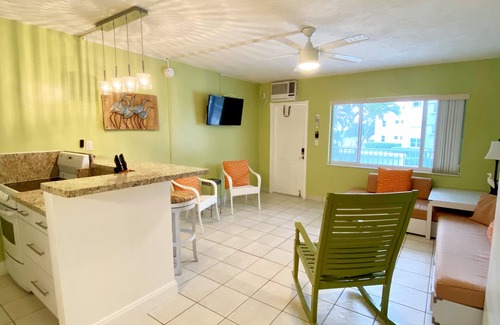 Lauderdale-by-the-Sea Apartment | Beachfront Studio