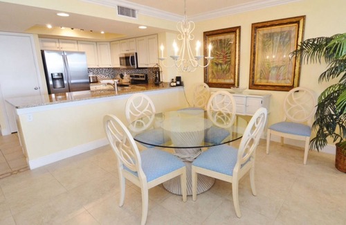 Punta Rassa Condo | Beachfront 10th Floor Resort Condo - Breathtaking views