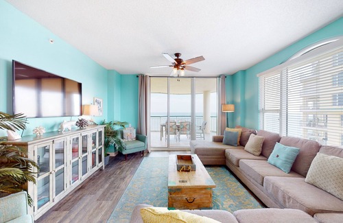 Ono Island Condo | Beachfront 14th-floor condo with balcony, pool, hot tub, Gulf views, gym, tennis