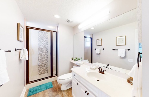 Ono Island Condo | Beachfront 14th-floor condo with balcony, pool, hot tub, Gulf views, gym, tennis