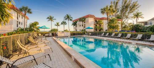 Sanibel Apartment | Beachfront 1st floor condo at Sandalfoot Sanibel Island 1B1