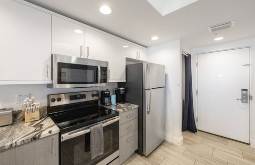 Treasure Island Condo | Beachfront 2/2 on Treasure Island, 404W Oceana