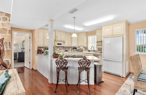 Palm Coast House | Beachfront 2 Apartments 1 House Nature all around, just 25 steps to Ocean water