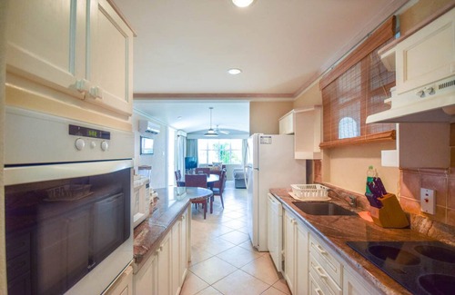 Worthing Apartment | Beachfront 2-Bed Condo with Plunge Pool - Indramer 1